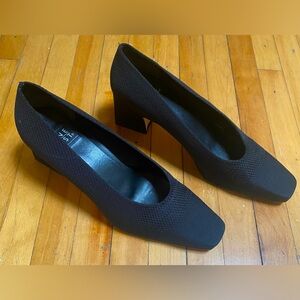 Nine West black pumps